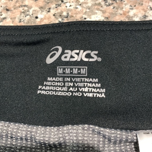 Medium ASICS shorts - Picture 6 of 9